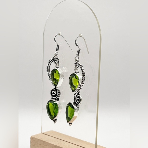 PERIDOT EARRINGS - Picture 3 of 13
